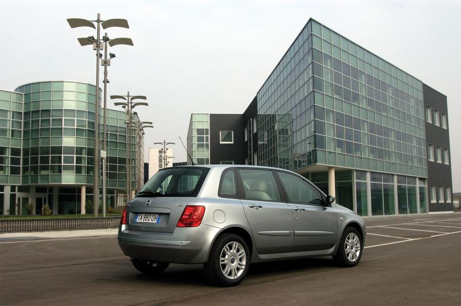  Fiat Stilo 2002 года  (фото 51 из 177)